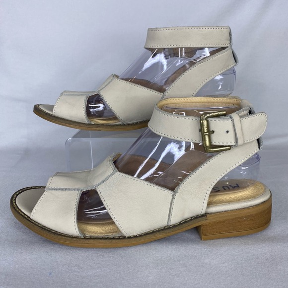 Musse & Cloud Women's Alanna Strappy Leather Sandals Ice Size 8 - Picture 3 of 11